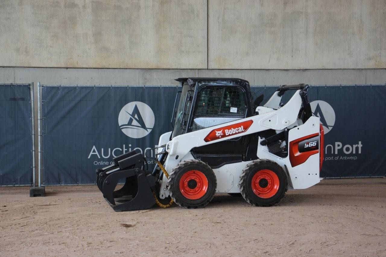 Schranklader Bobcat S66 Diesel 2021