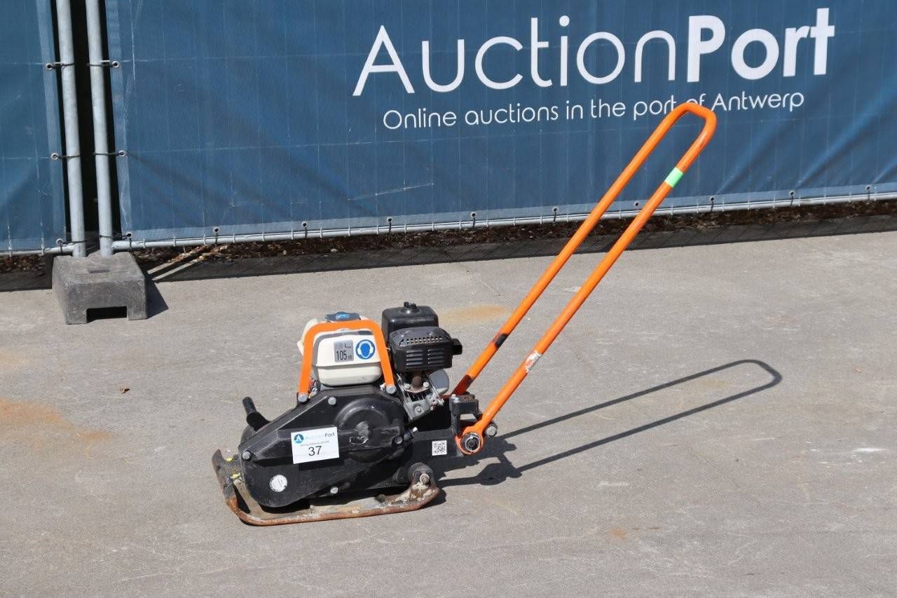 Vibrating plate Ammann APF 1033 Petrol 2020