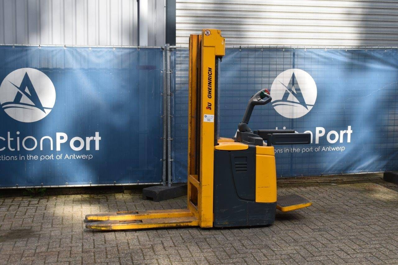 Apilador Jungheinrich ERC214 Eléctrico 1400kg