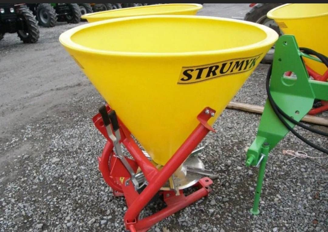 Fertilizer spreader 350L New 