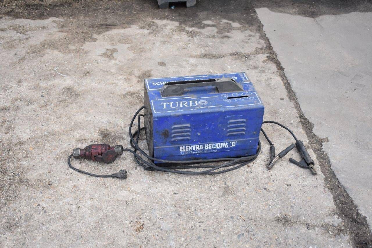 Welding post