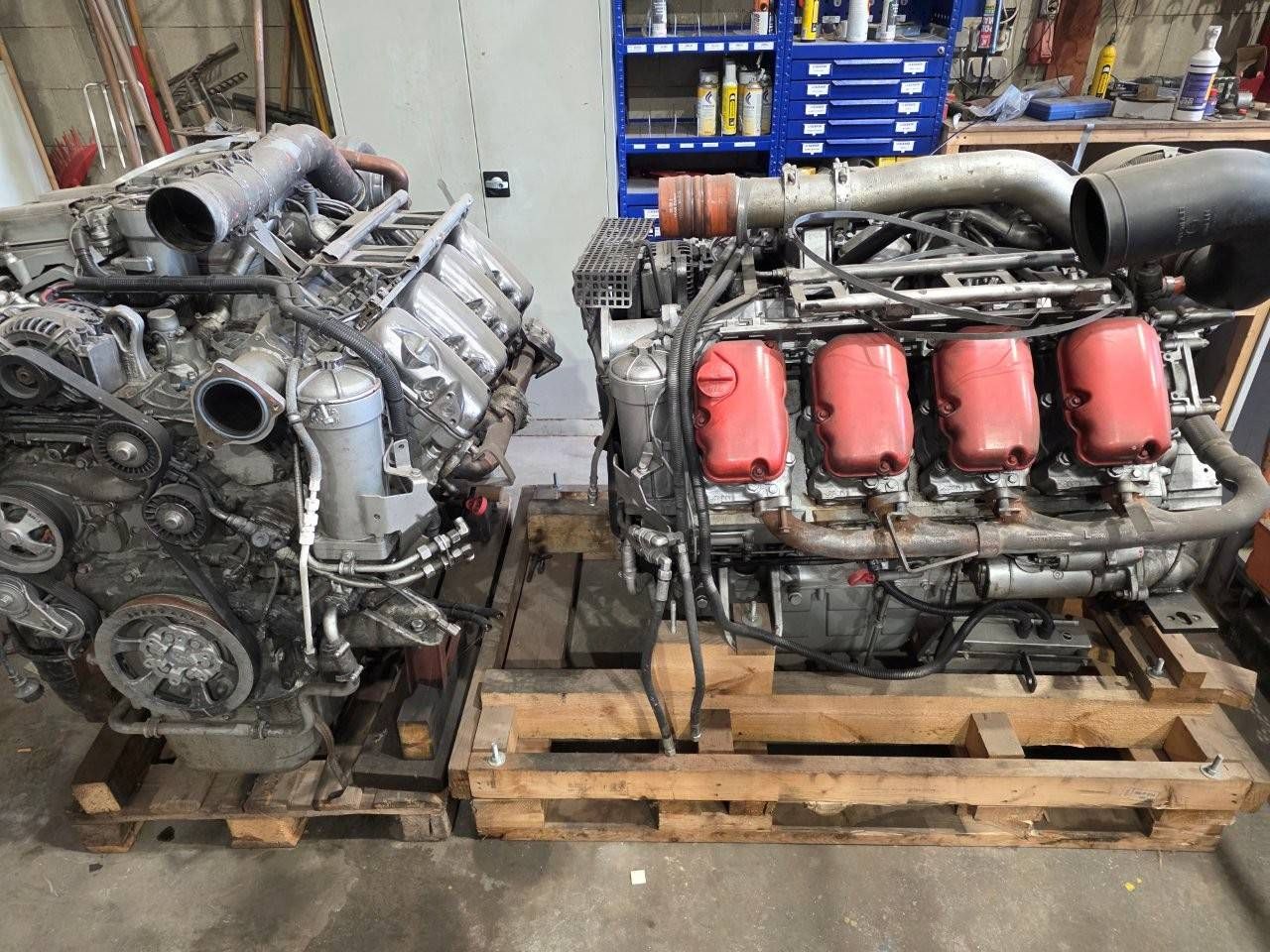 Scania DC16 V8 Engine Set