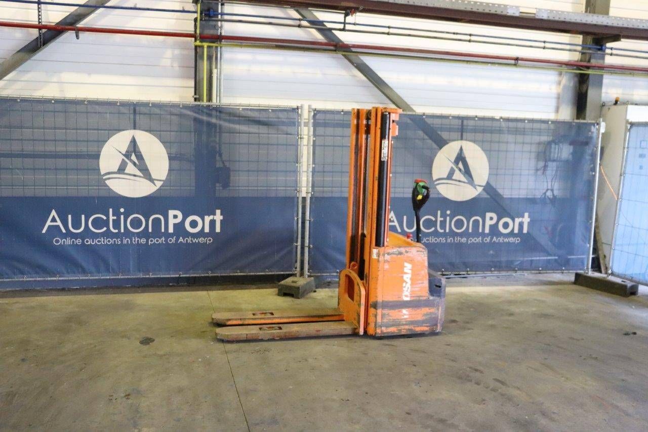 Stacker Doosan LEDS14 Electric 1400kg 2017