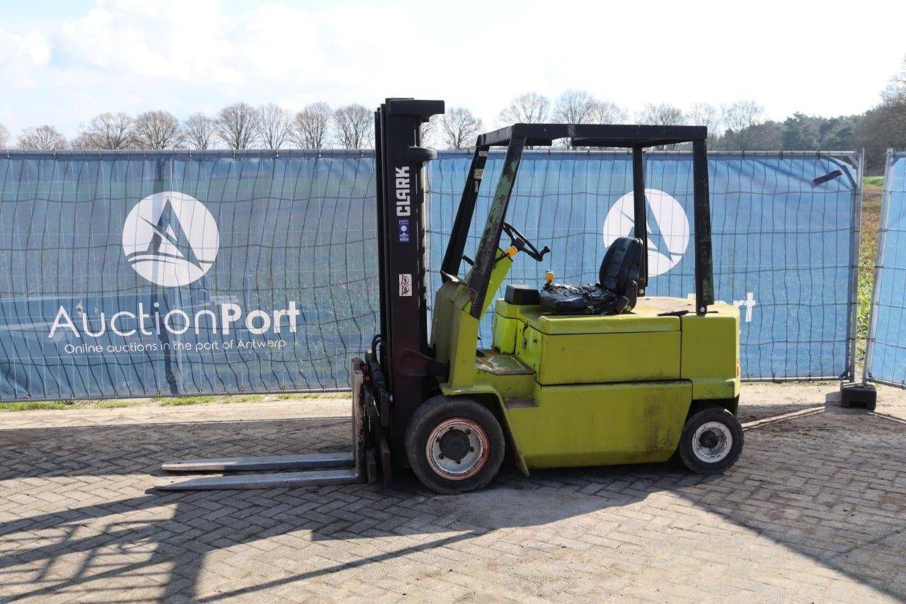 Forklift Clark EMP30N Electric 3000kg 3.3m