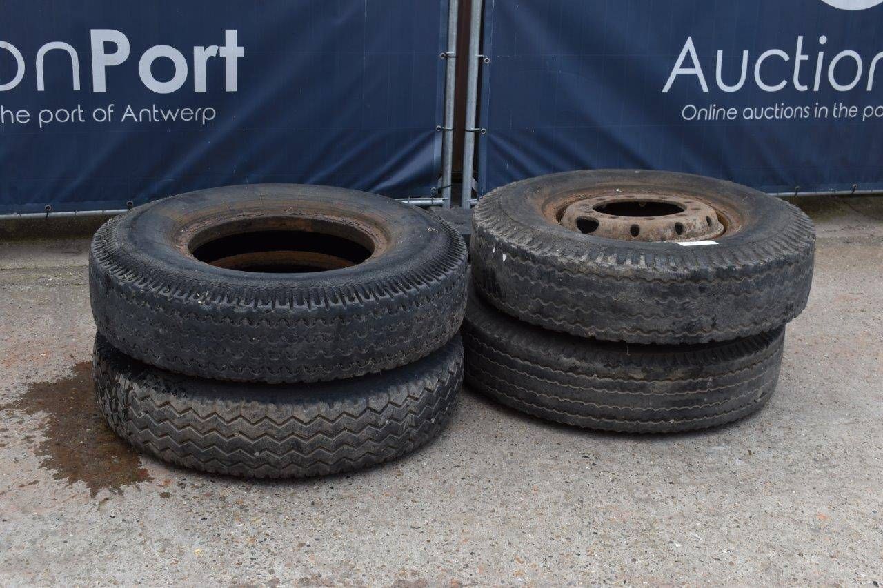 Grancarico tire set