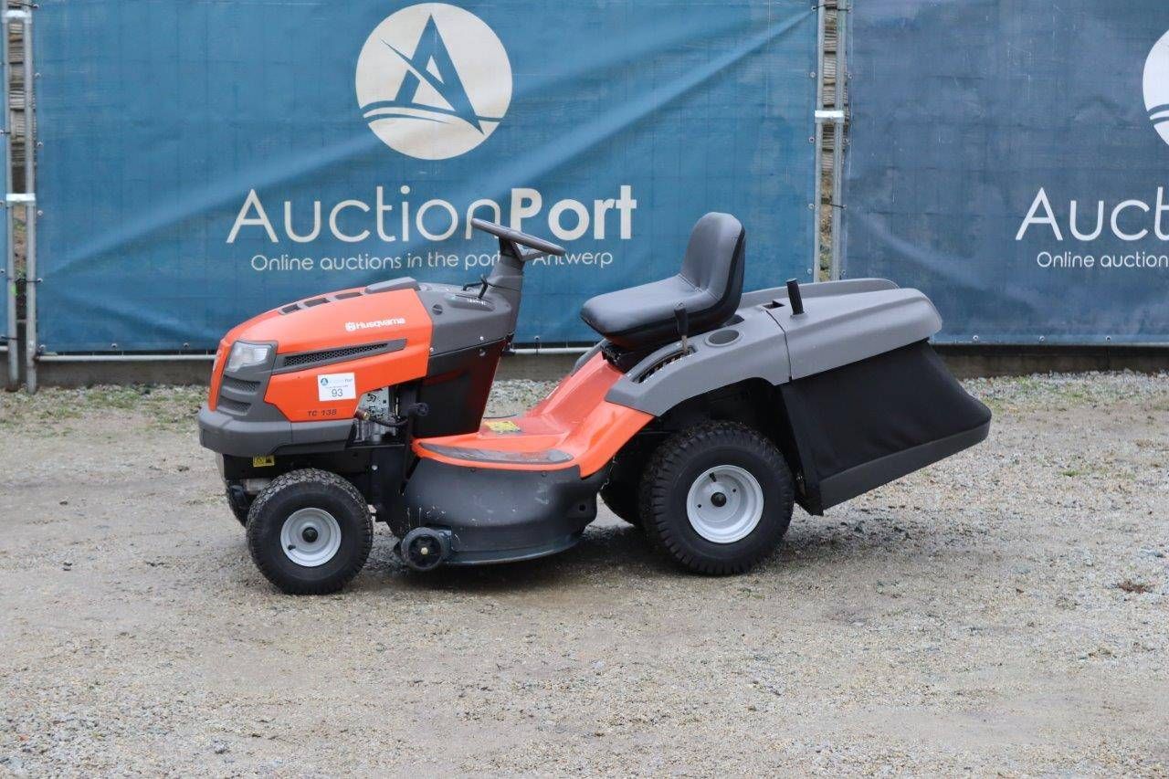 Riding mower Husqvarna TC 138 Petrol 2015