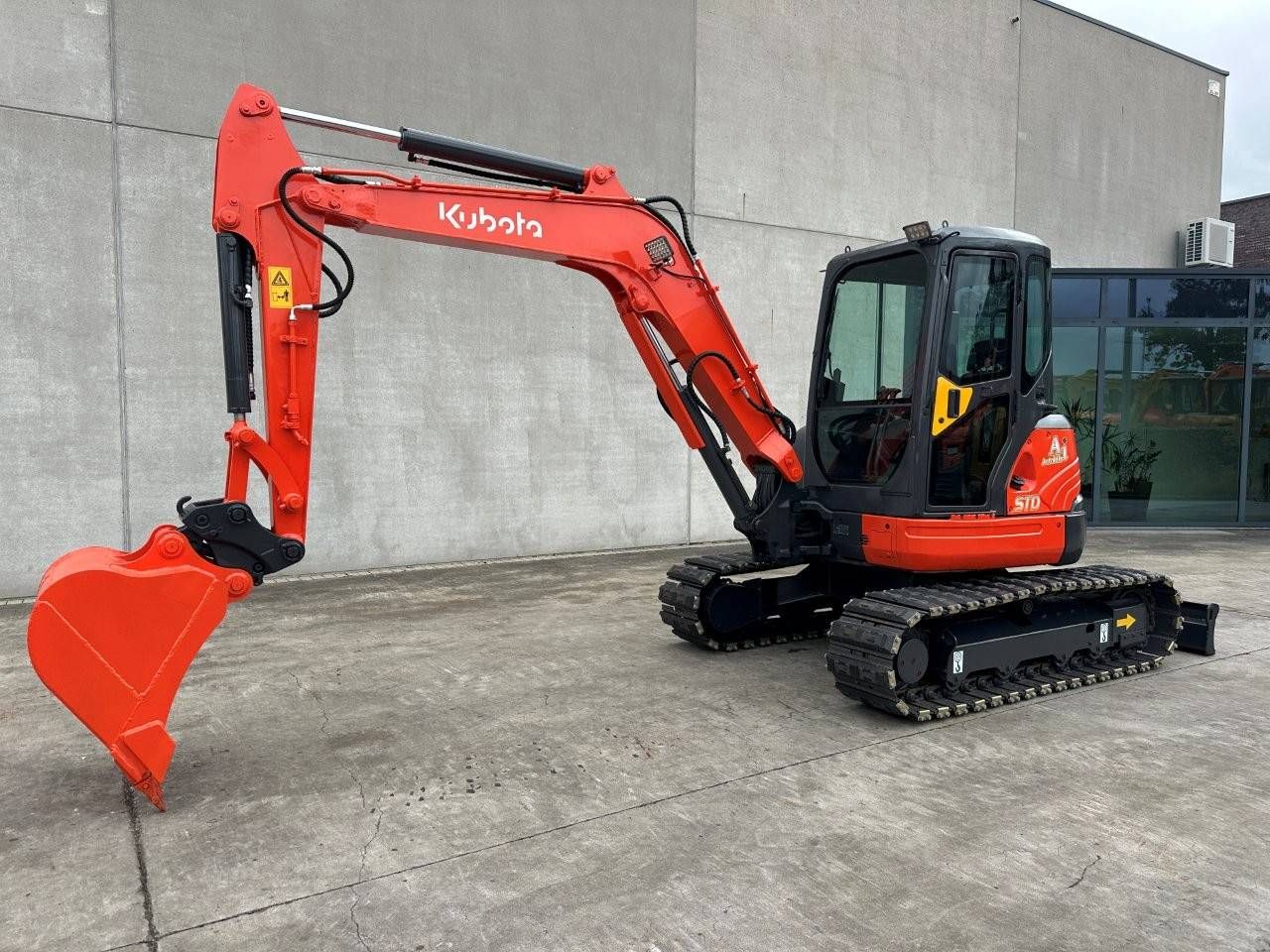 Midi excavator Kubota KX155-3SZ Diesel 2012