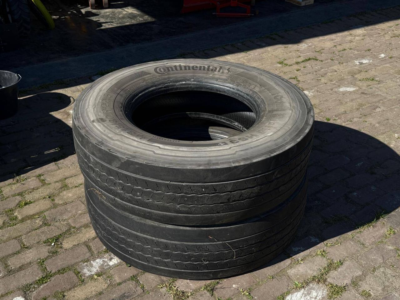 Lot of Tires Continental Hybrid HS3