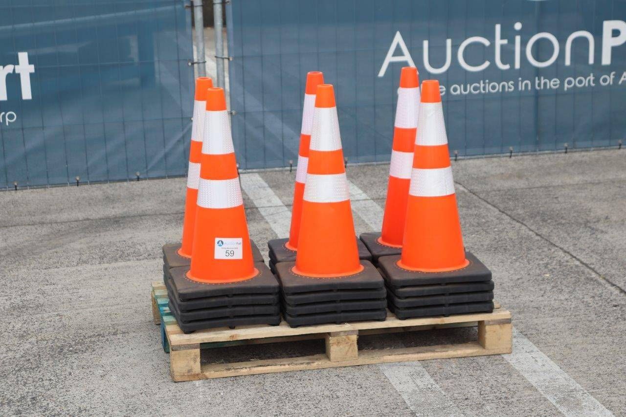 Lot Traffic Cone 24 Pieces New