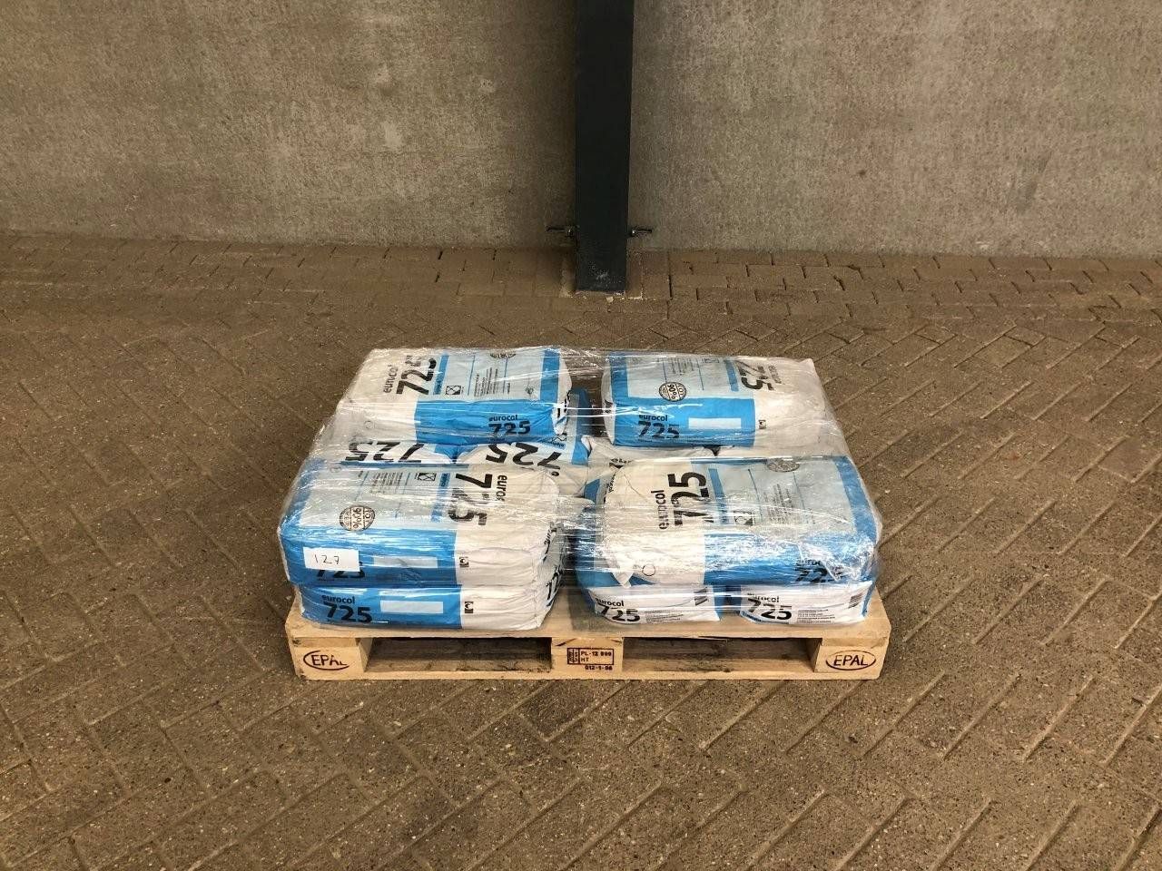 Tile adhesive Eurocol New