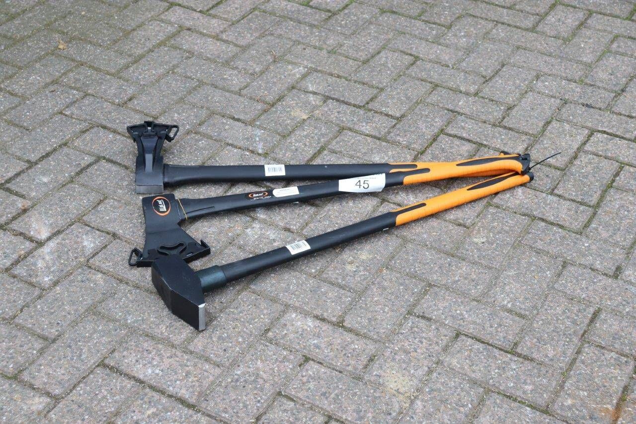 Set Big Leaf 2 axes and 1 hammer New