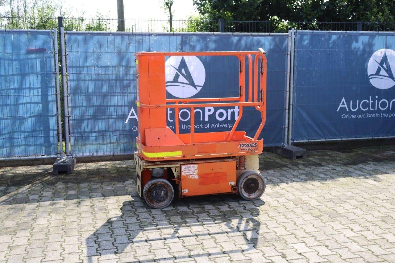 Mast lift JLG 1230ES Electric 230kg 5.66m 2012