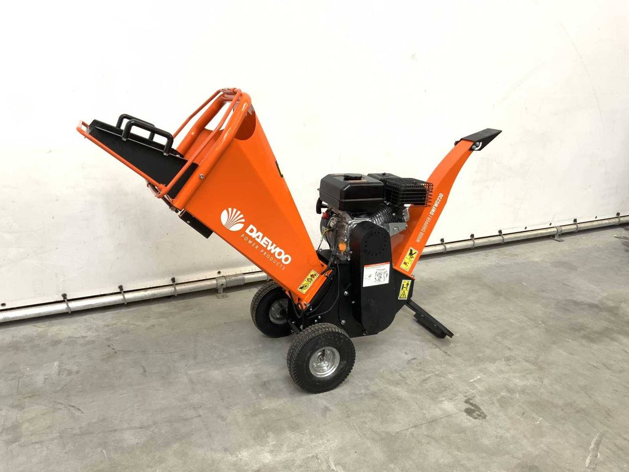Daewoo DWFWC230 Petrol Chopper New