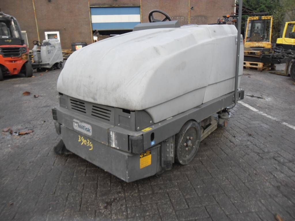 Scheuersaugmaschine Nilfisk CR1000 Electric