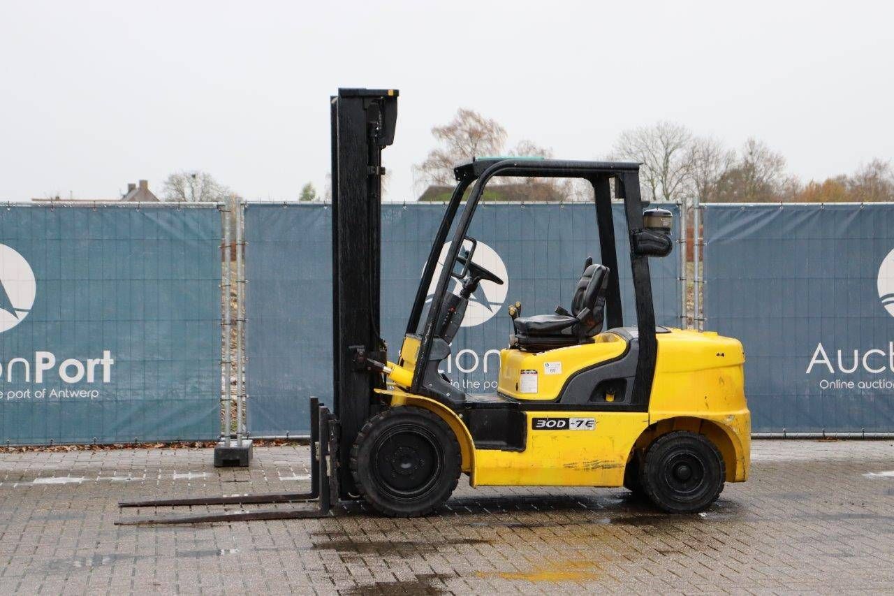Forklift Hyundai 30D-7E Diesel 2722kg 4.7m
