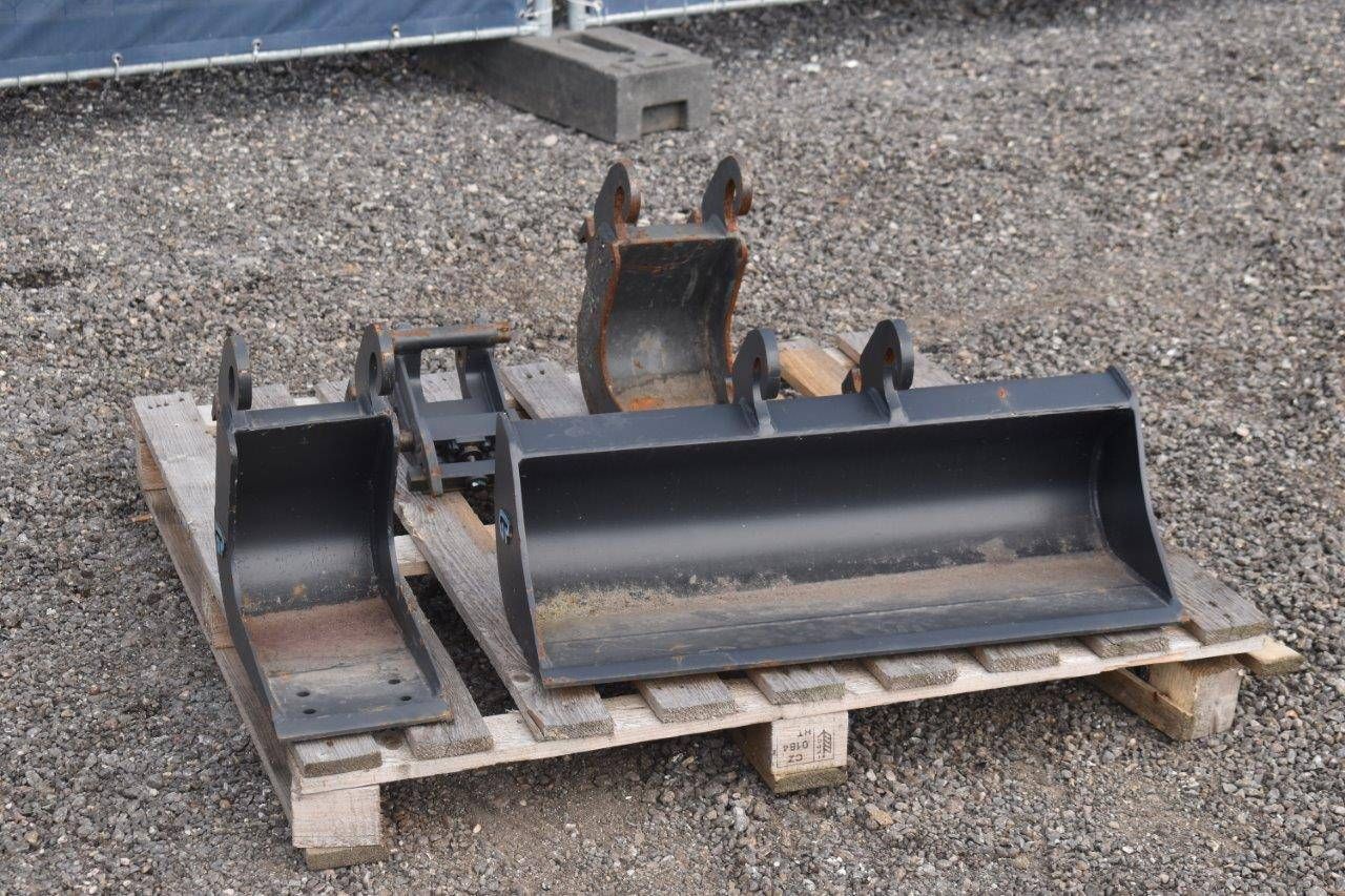 Bucket set with quick coupler CW00 New