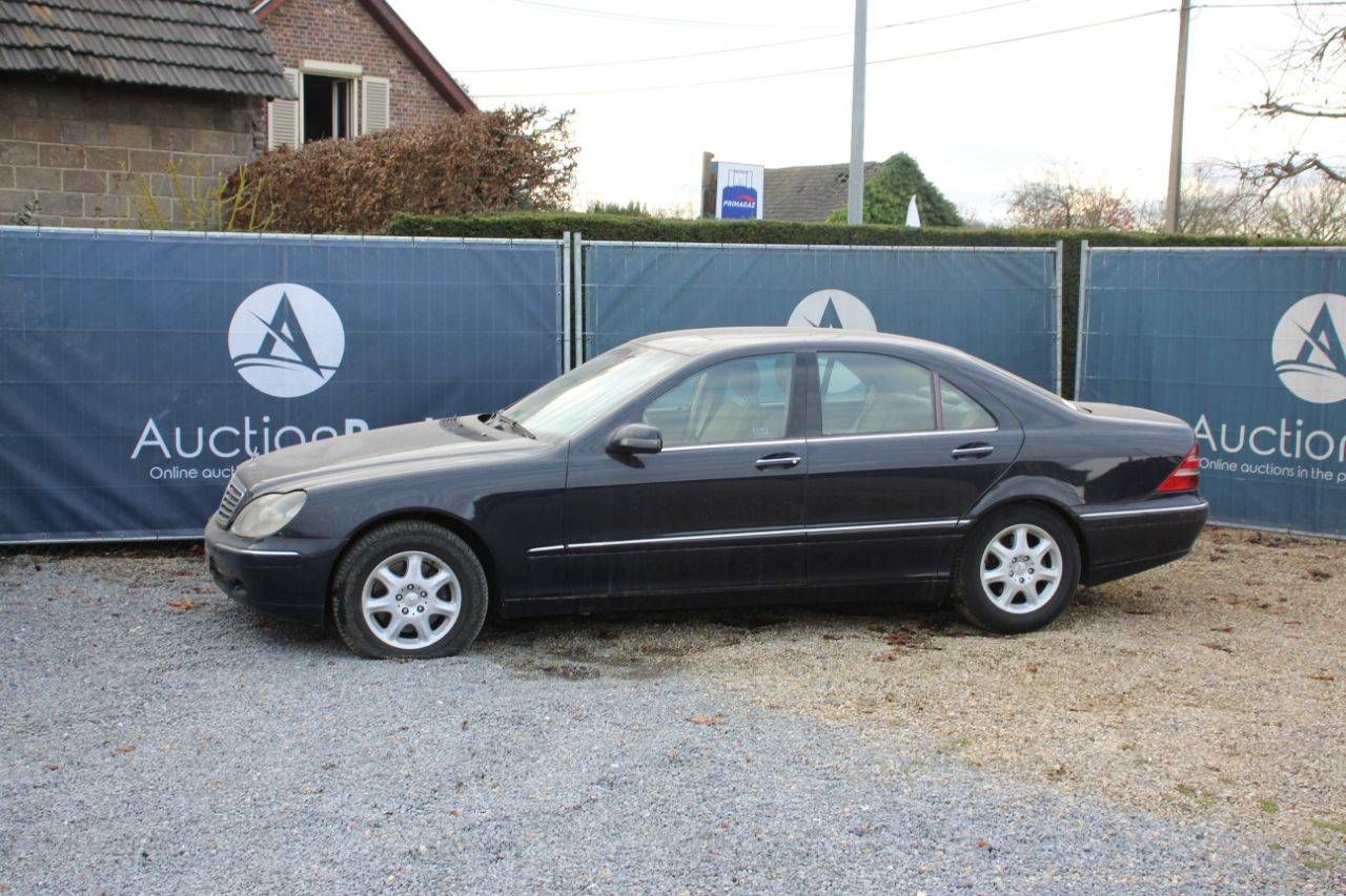 Passenger car Mercedes-Benz S320 Diesel 2001