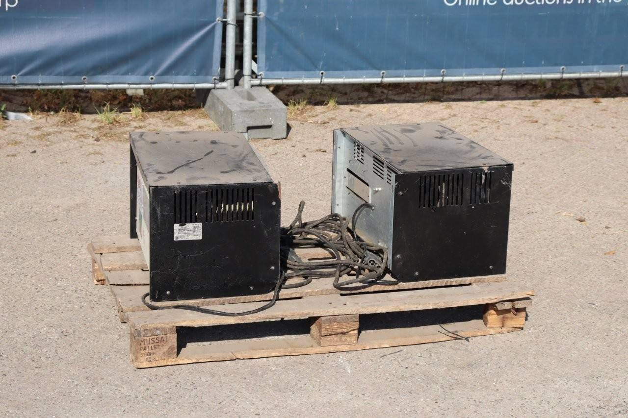 Lot of Battery Chargers Alpha-8 pulse 2006
