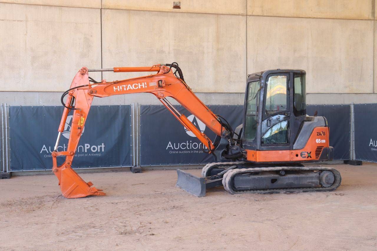 Escavatore cingolato Hitachi ZX65USB-3F Diesel 40kW 2012