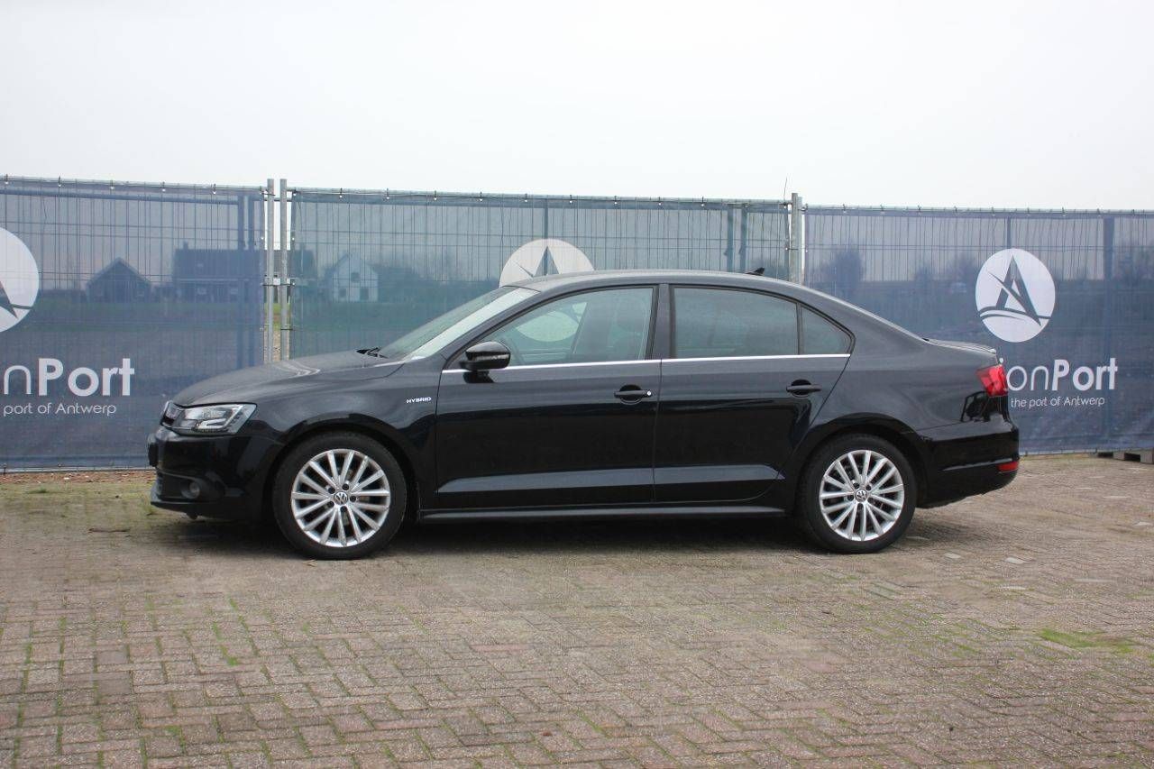 Passenger car Volkswagen Jetta Hybrid 2013 (Margin)