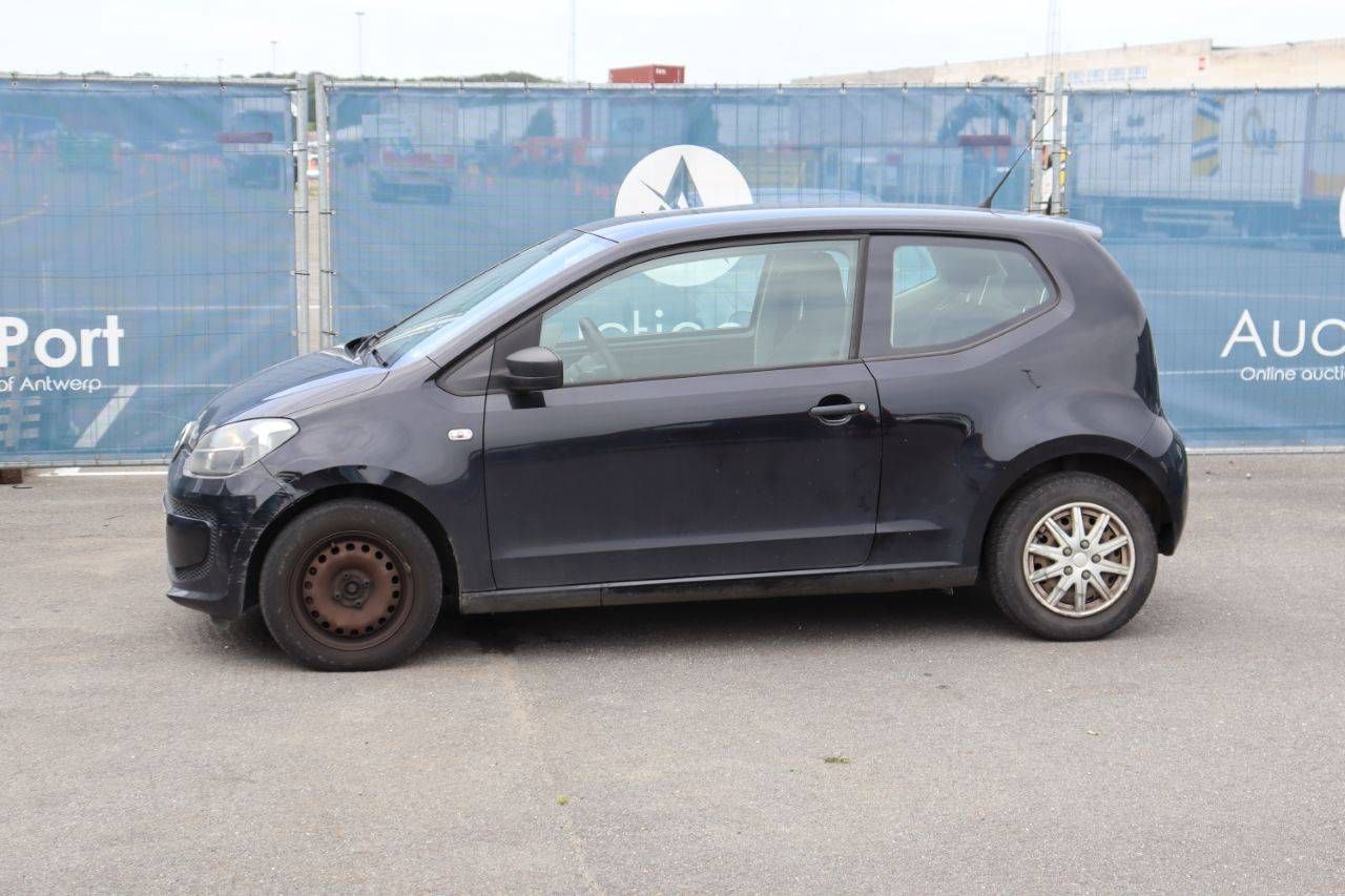 Passenger car Volkswagen Up Petrol 60hp 2013 (Margin)