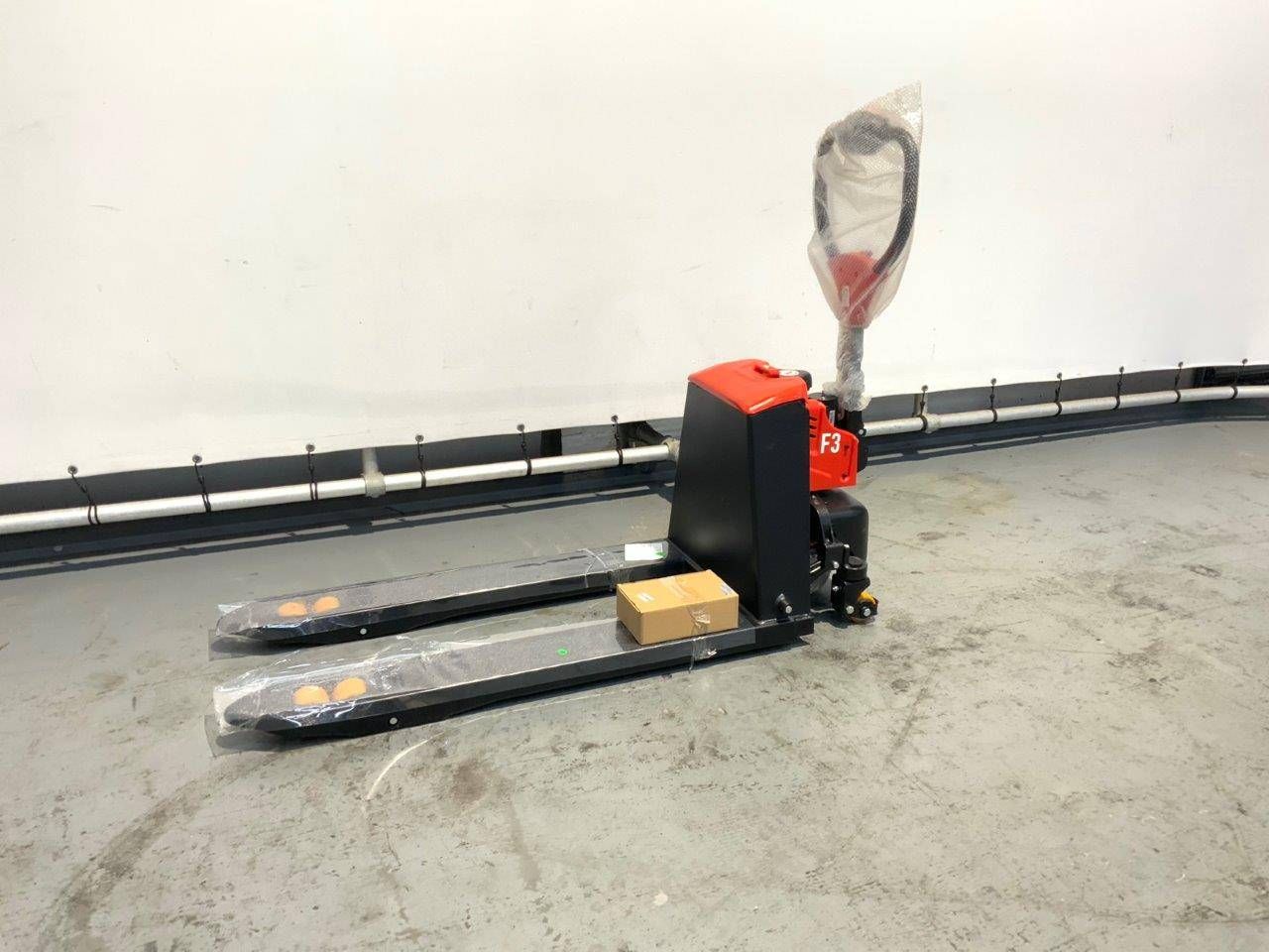 Pallet truck EP F3 + Castor wheels Electric 1500kg 2024 New