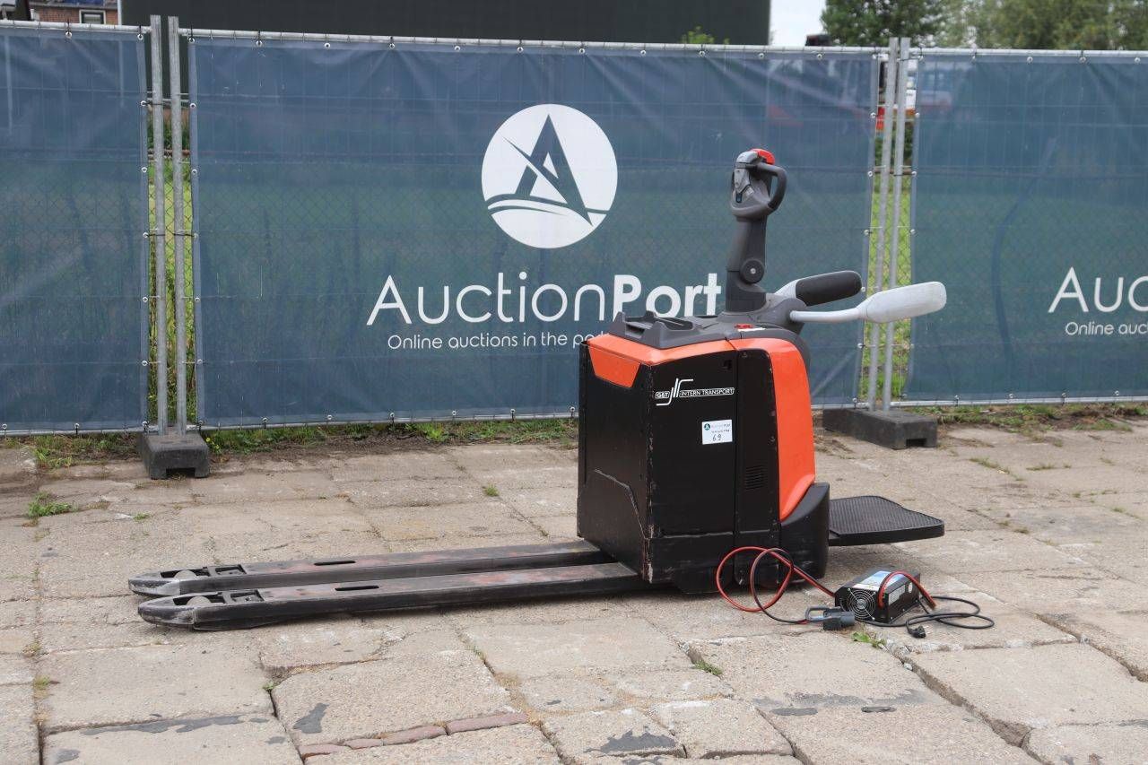 Toyota LPE250 Electric Pallet Truck 2500kg 2017