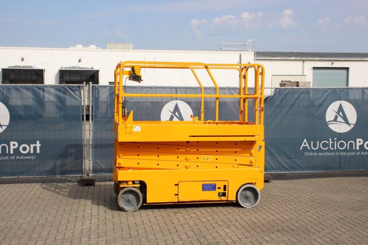 Scissor Lift Genie GS-2646 Electric 9.96m 2005