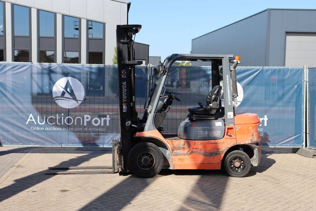 Gabelstapler Toyota 62-7FDF25 Diesel 2500 kg 6 m 2004