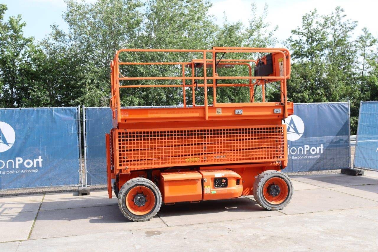 Scissor lift JLG M3369 Electric+Diesel 450kg 12m 2012