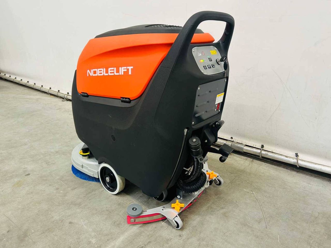 Scrubber-dryer Noblelift NB530 2024