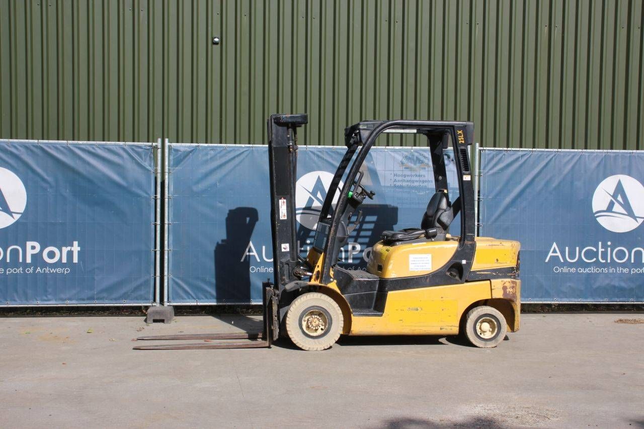 Forklift Yale GDP25LX Diesel 2120kg 4.77m 2015