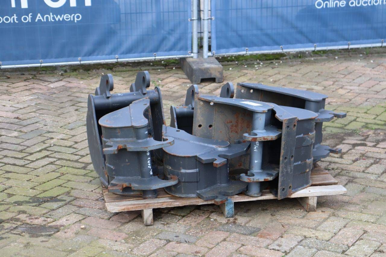 Pallet excavator buckets CW05 New 7 pieces