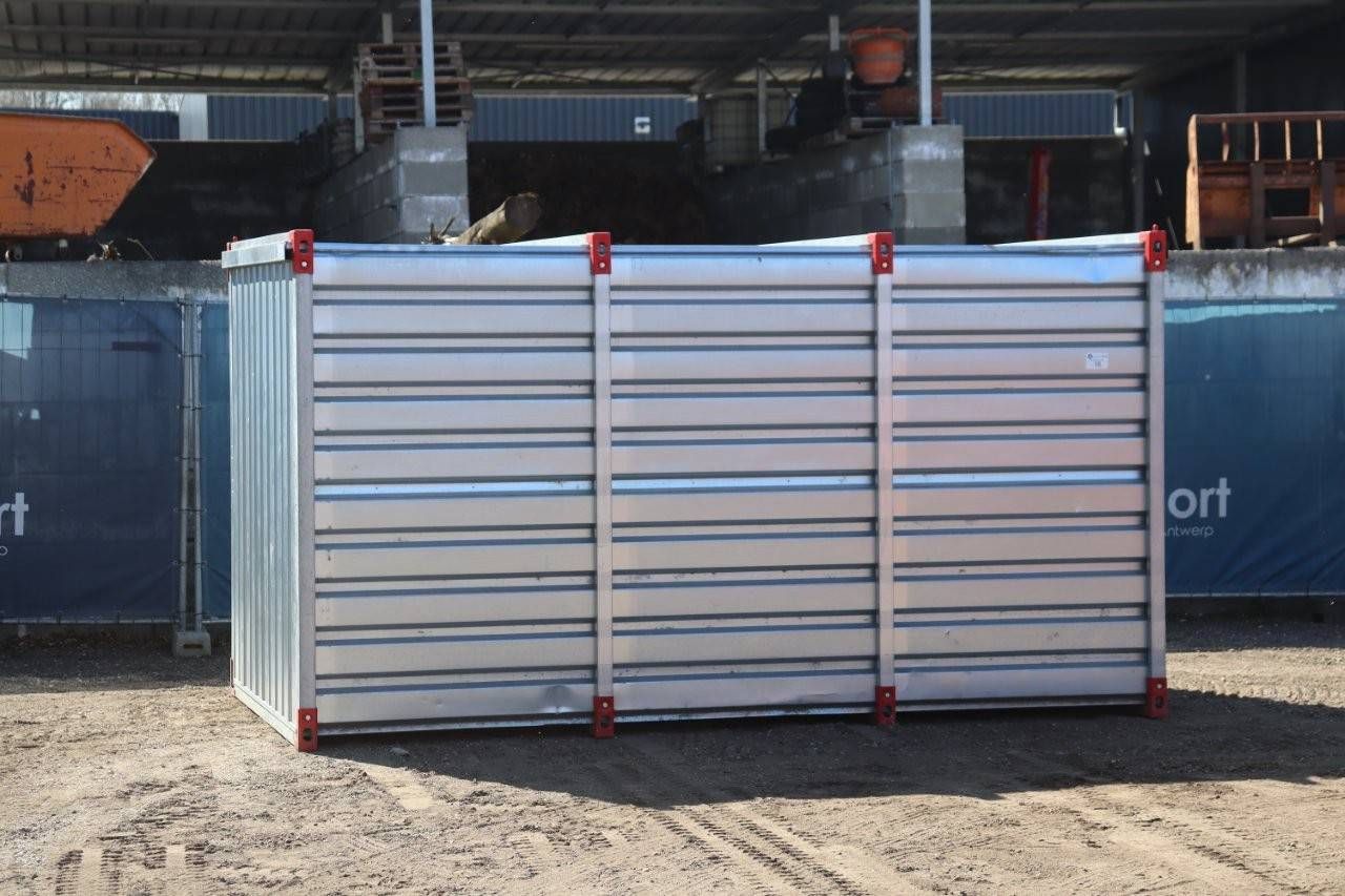 Storage container