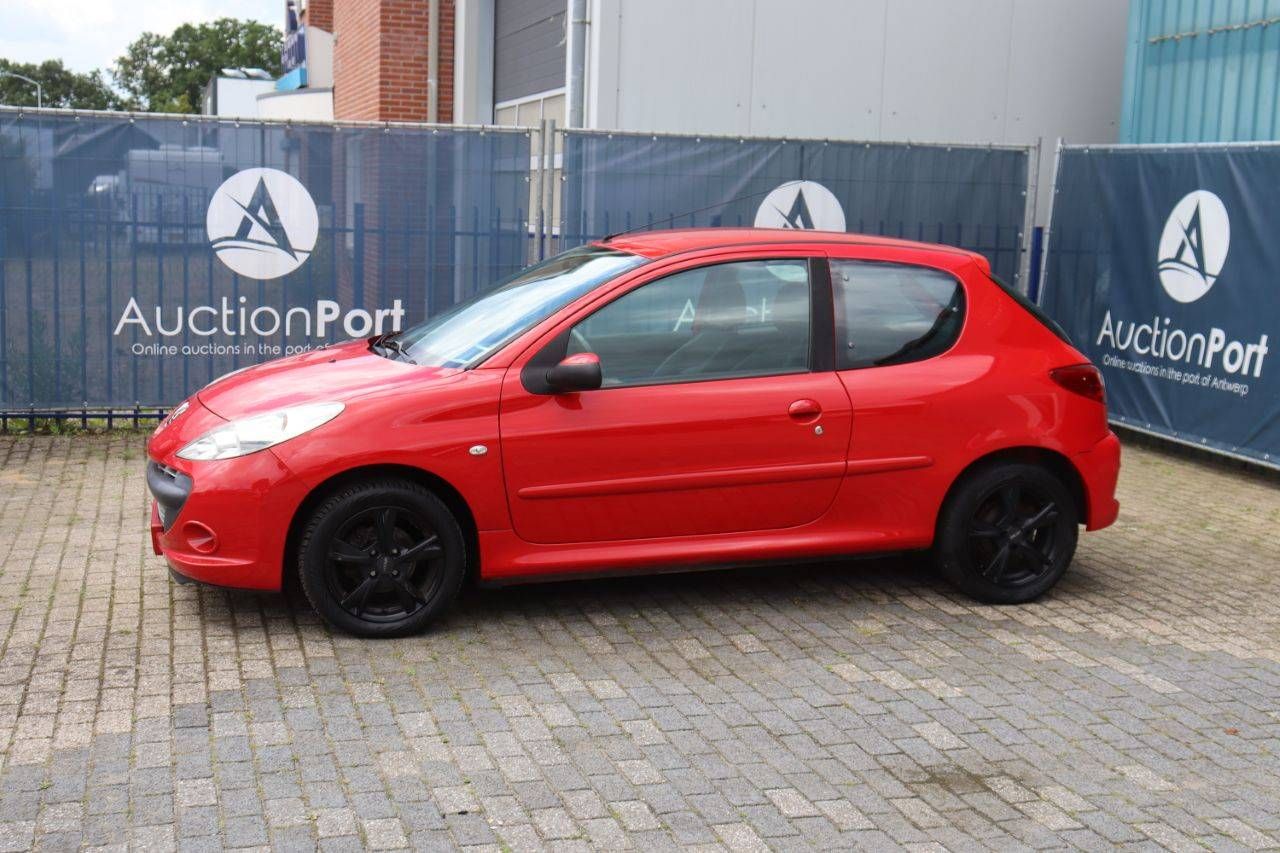 Passenger car Peugeot 206+ Petrol 75hp 2010