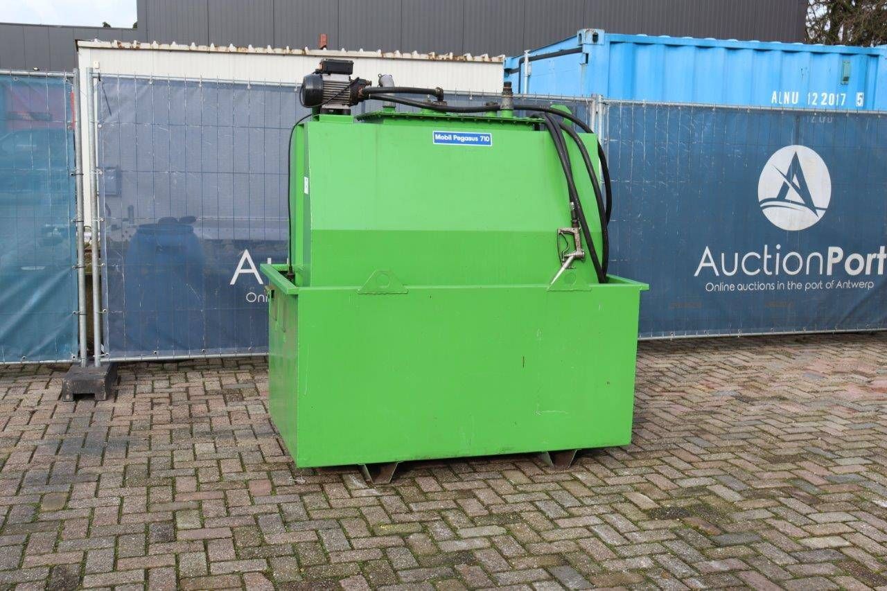 Fuel tank Mobil Pegasus 710