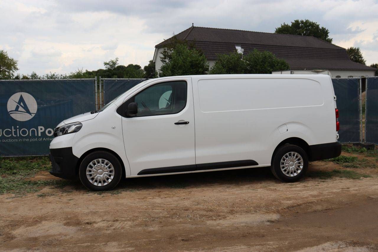 Toyota Proace Diesel Van 144hp 2022