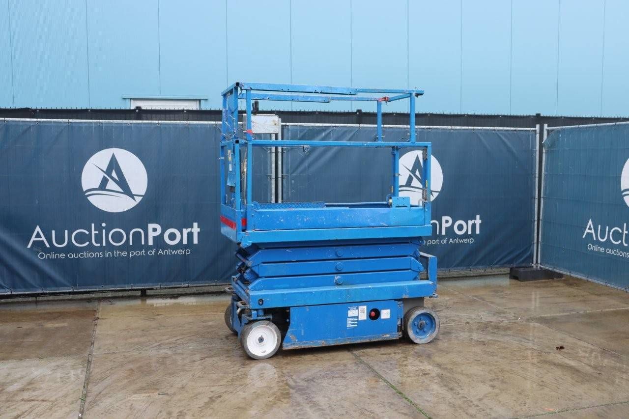 Scissor Lift Skyjack SJ III - 3219 Electric 7.8m 2012