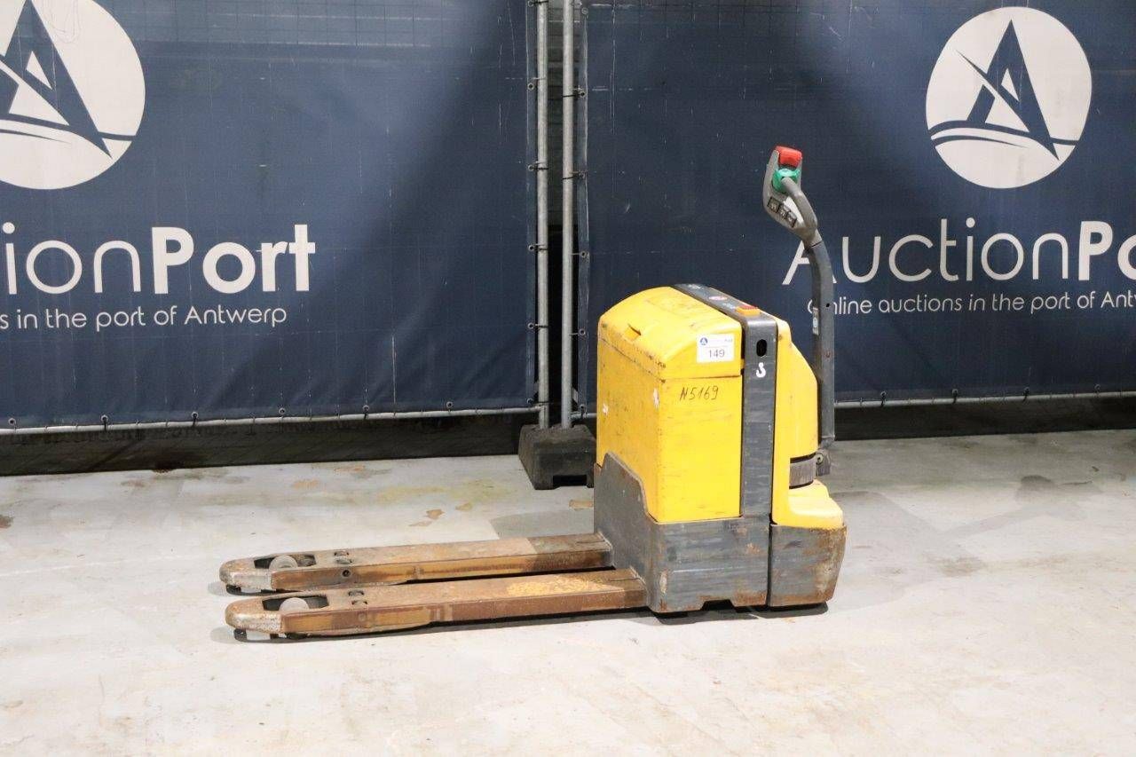Pallet truck Jungheinrich EJE 220 Electric 2000kg