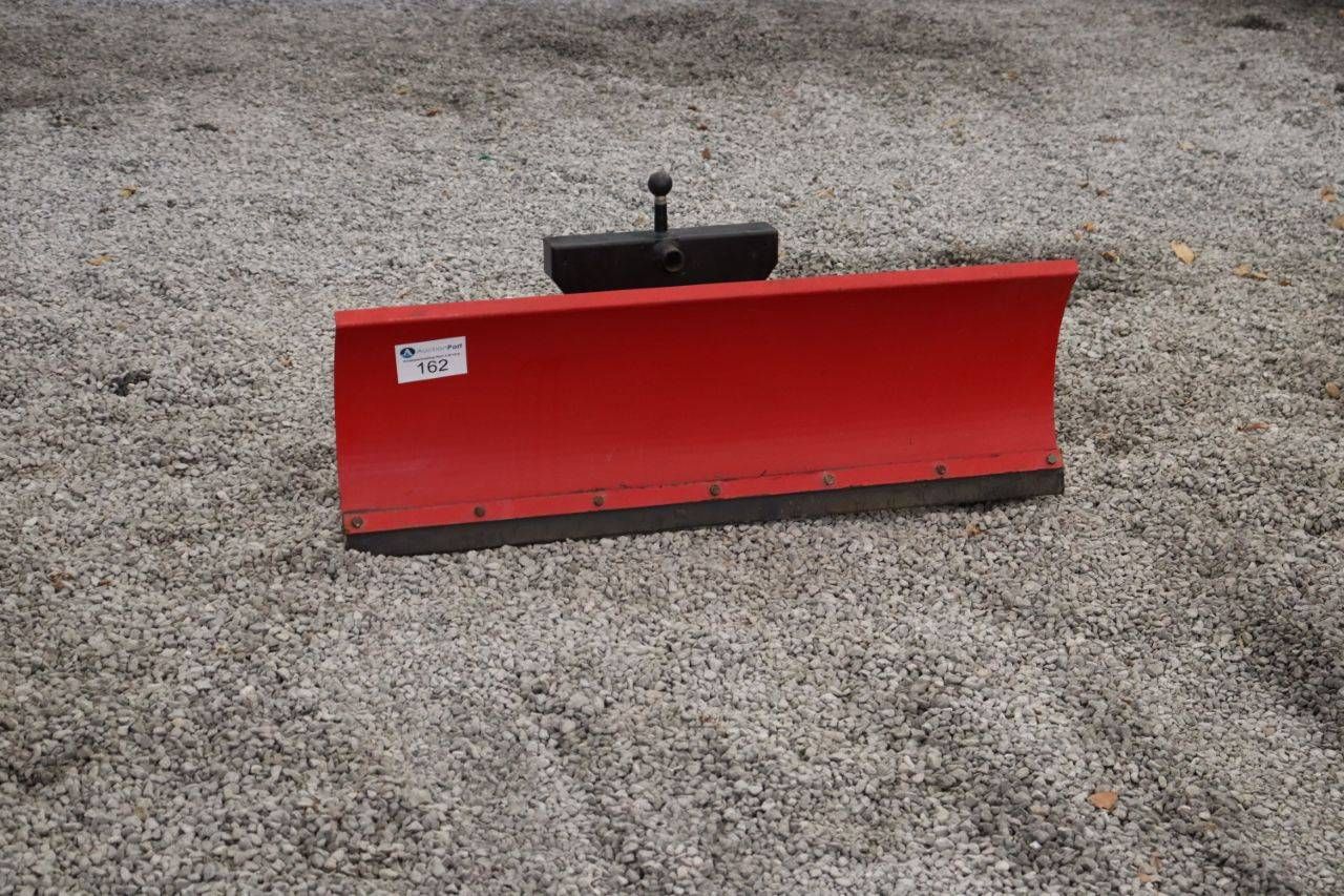 Adjustable snow plow (Margin)