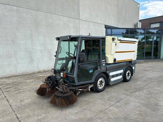 Sweeper truck Schmidt Nido Swingo 225 Diesel 2001