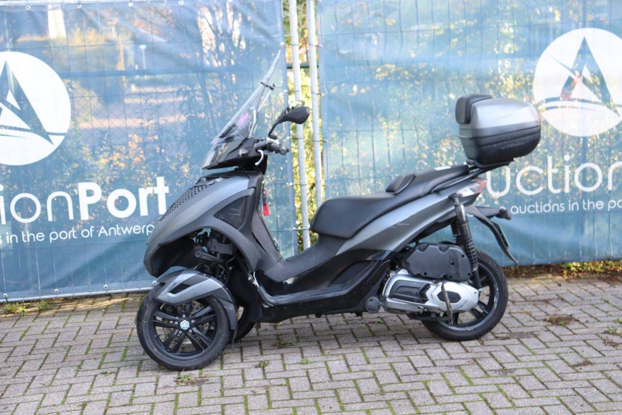 Scooter Piaggio MP3 Yourban 300ie Gasolina 22,7 CV