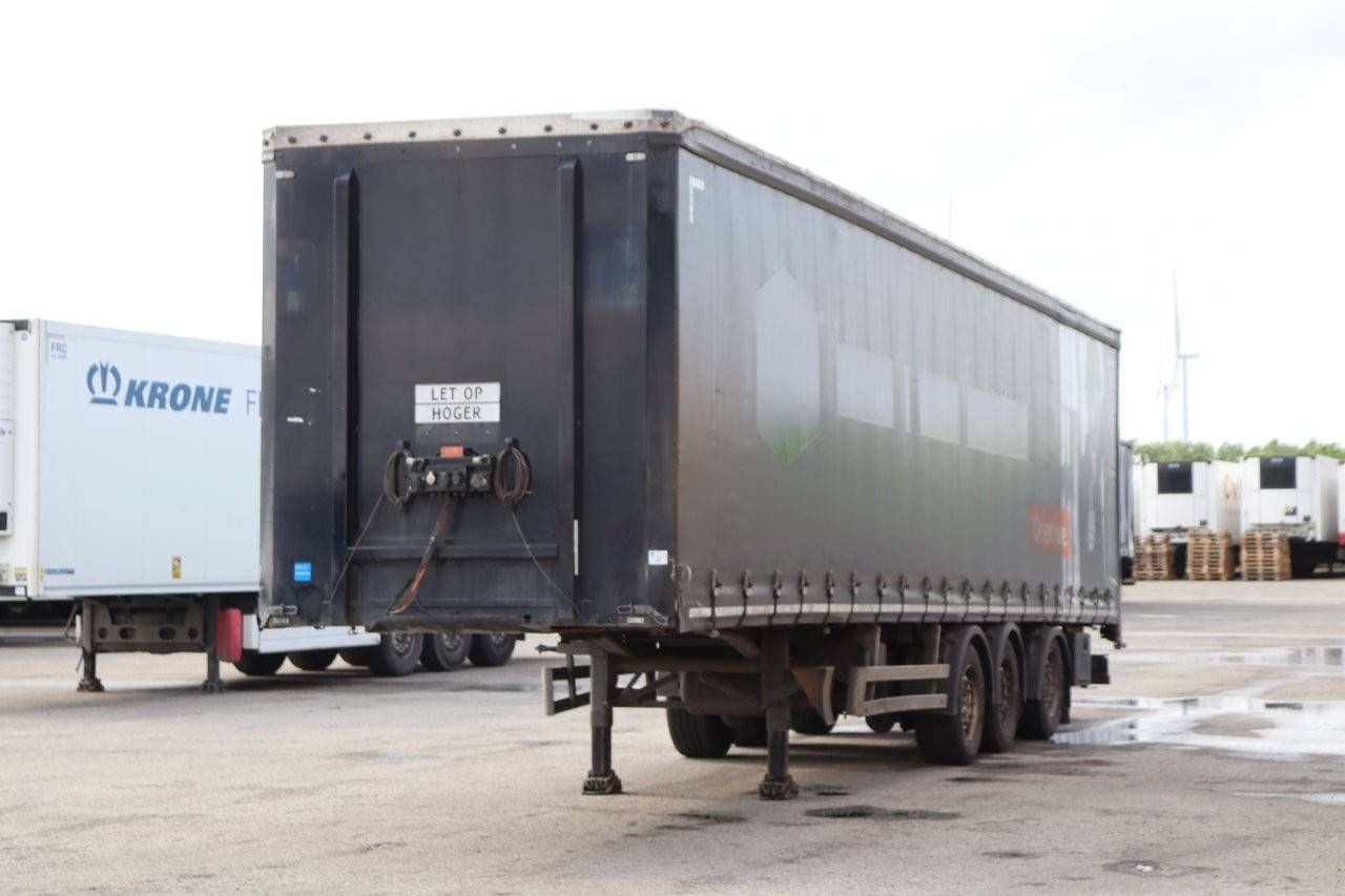 Curtainsider trailer Pacton B3-001