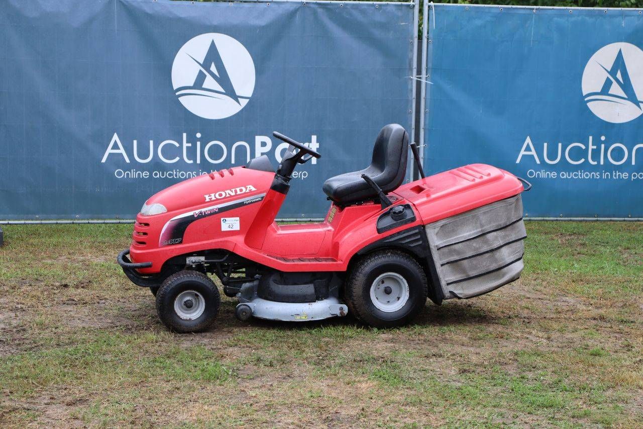 Zitmaaier Honda 2417 V-Twin Benzine 9.9kW 2008