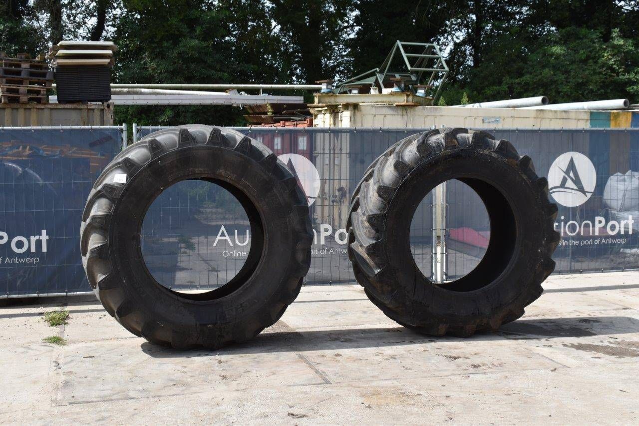 Set of tires Ceat F 710/70R42