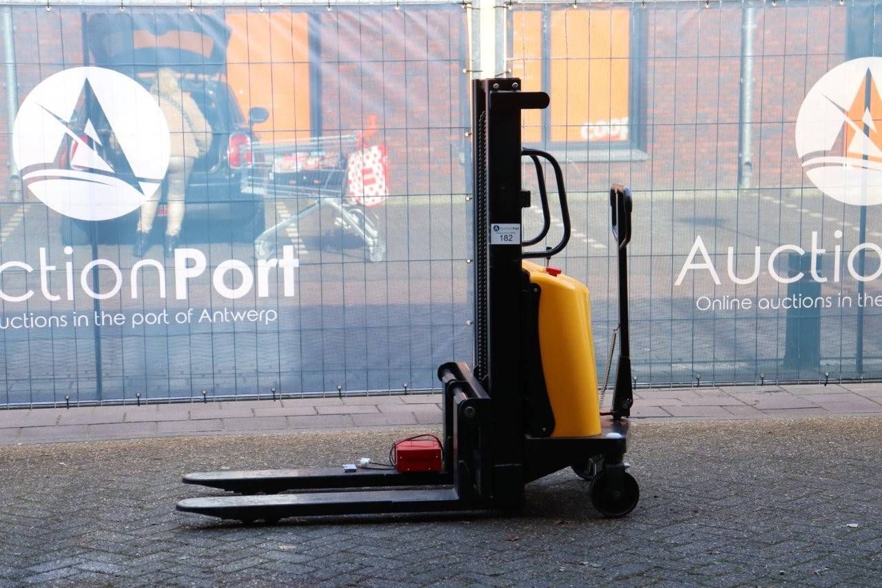 Stacker Electric 2m