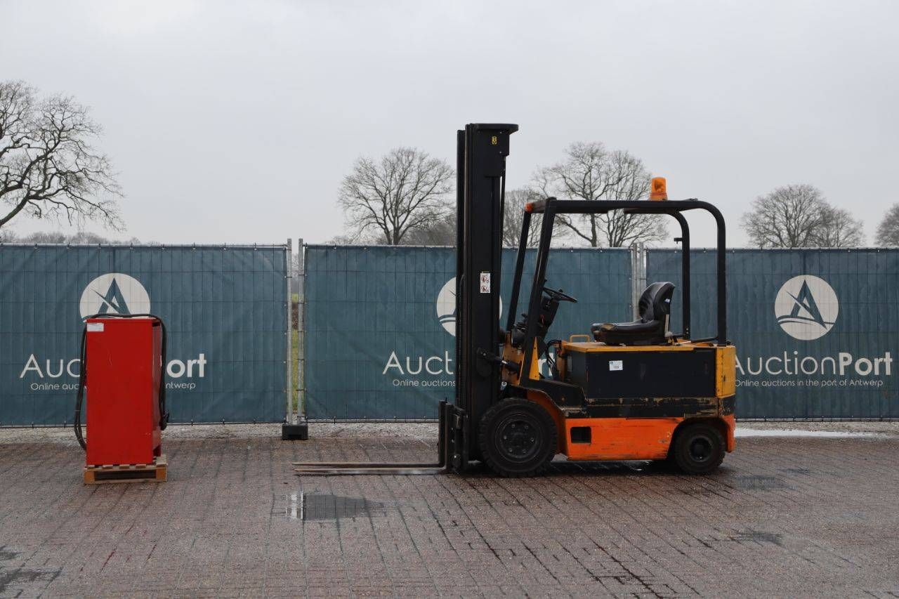 Forklift Yale EFG-V 30-600 DZ Electric 2720kg 6.2m 1993