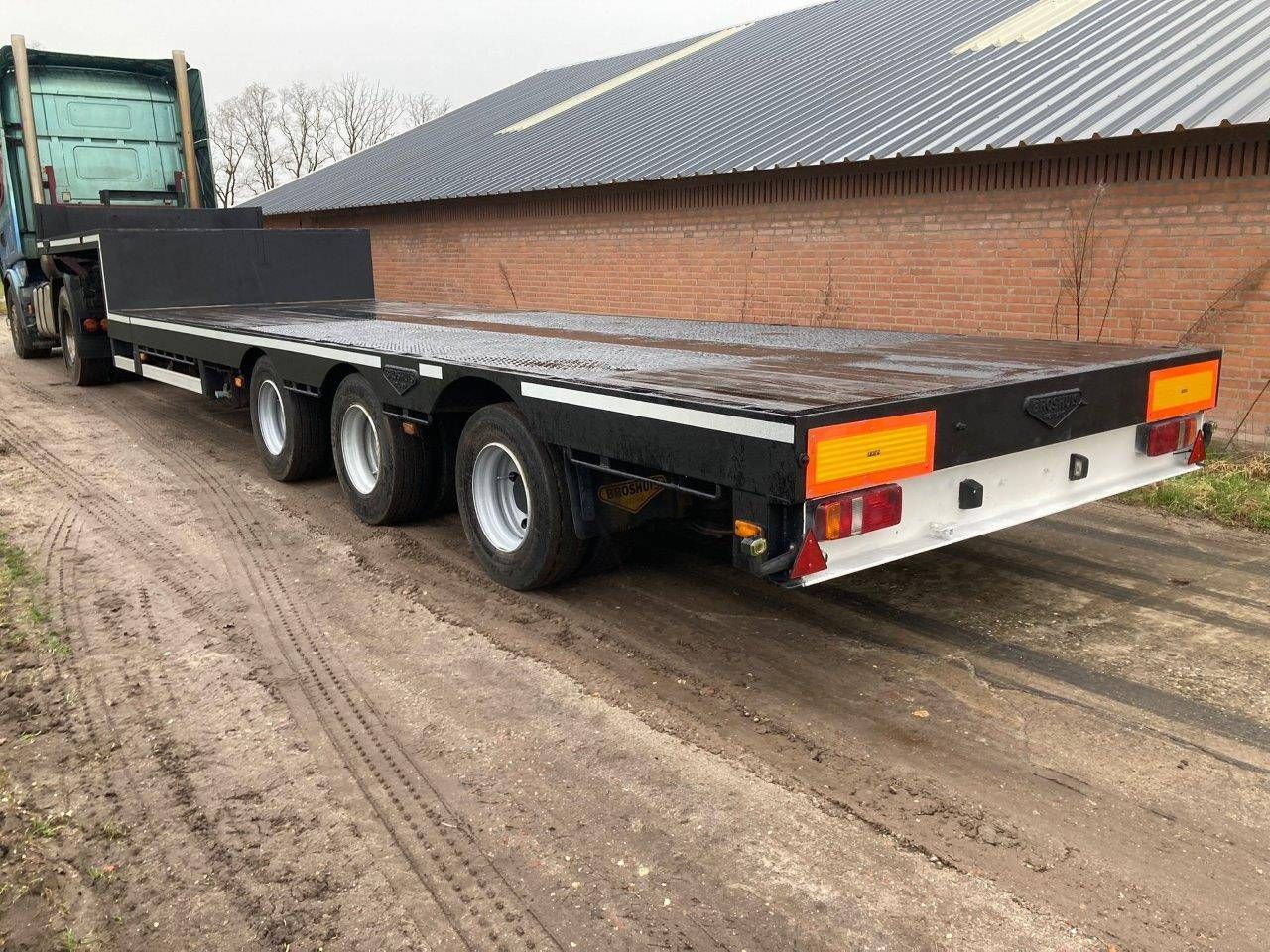 Semi-low loader Broshuis 2004