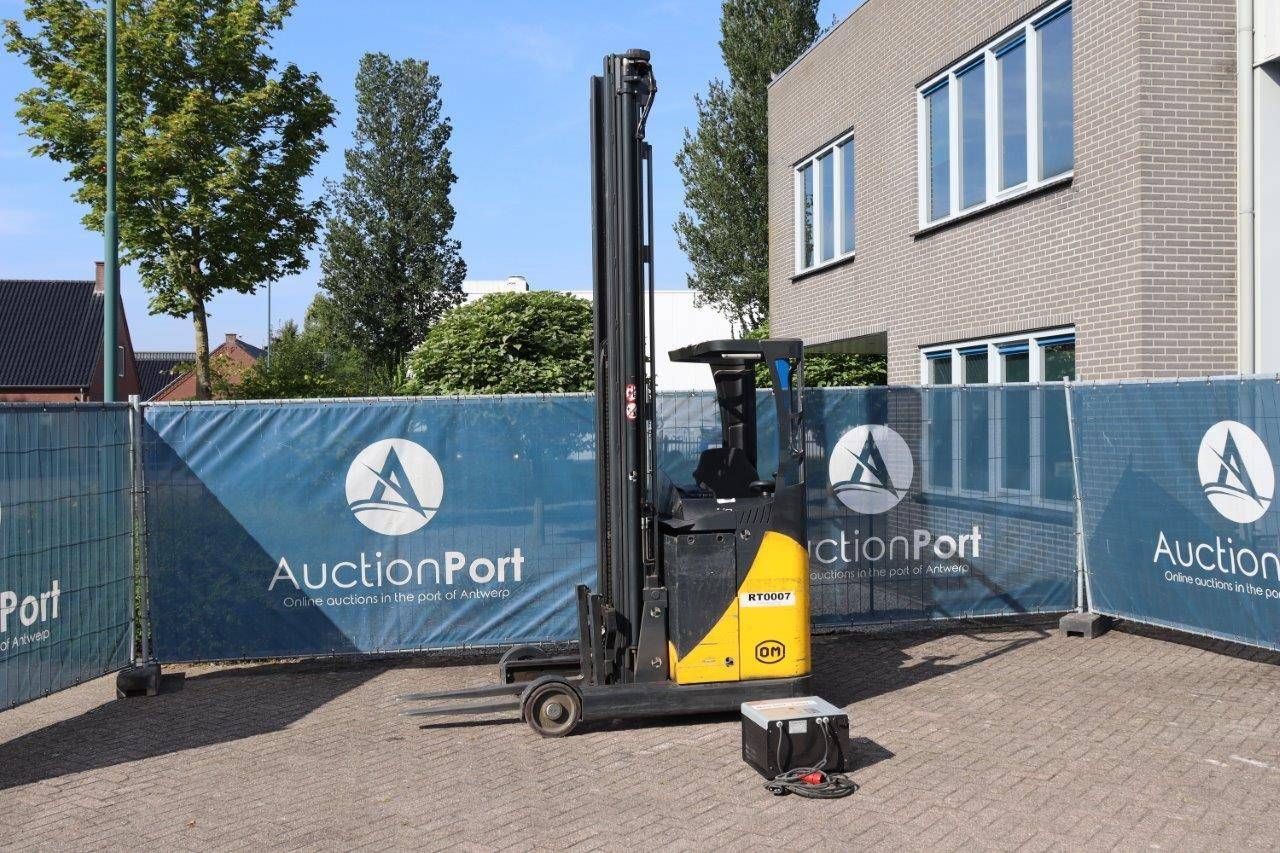 Reach truck OM Carrelli XR14ac Electric 1400kg 10.85m 2008
