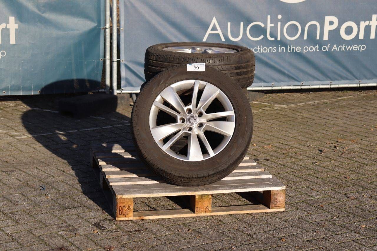 Batch of tires Pirelli Scorpion 235/55R18